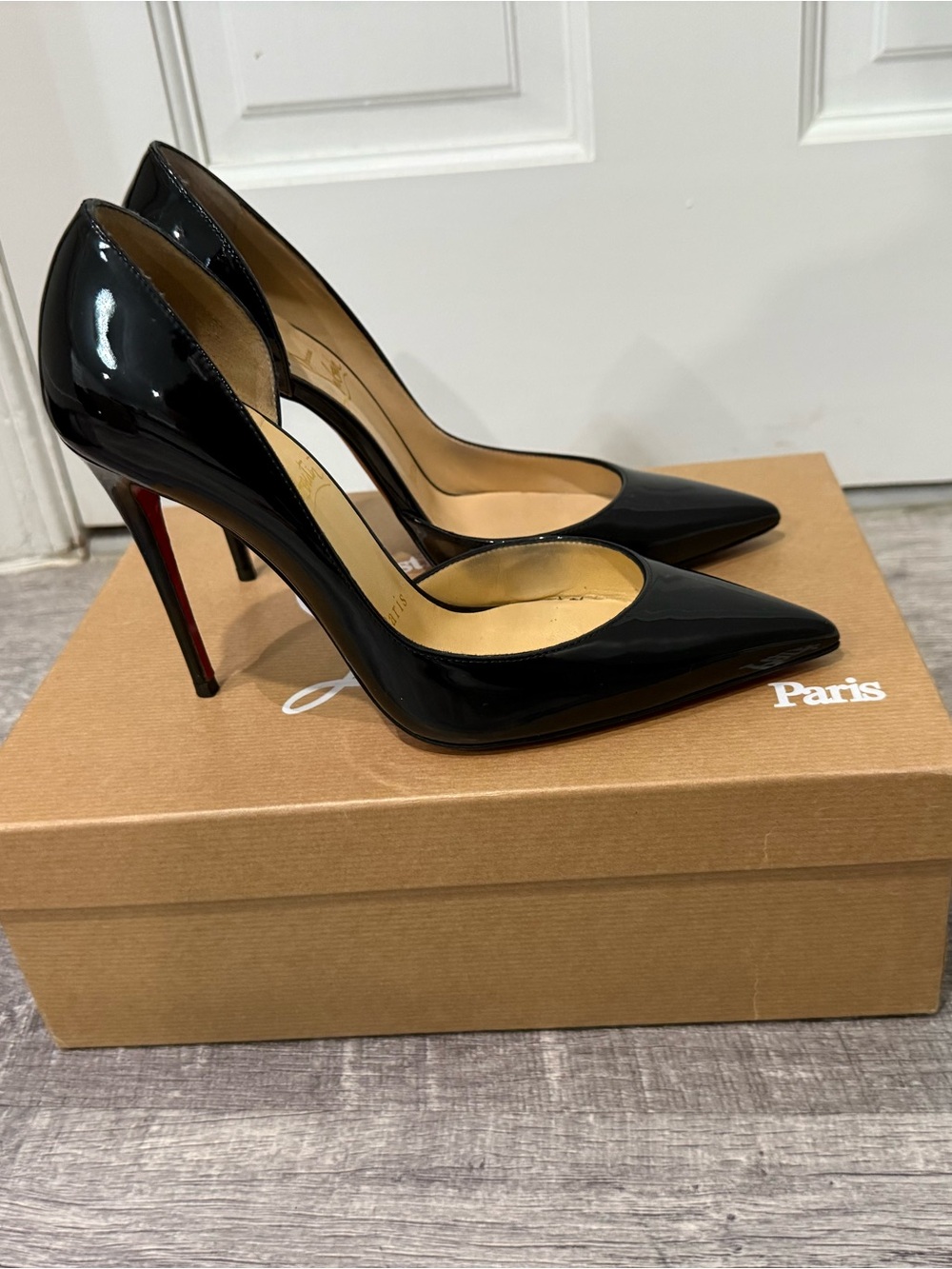 Christian Louboutin Black Patent Pointed-Toe Iriza Pumps with Red Sole - Picture 4 of 8